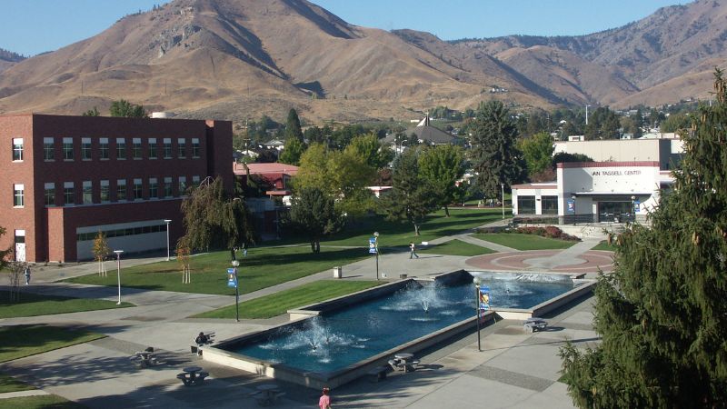 Vista aérea de la fuente del campus de Wenatchee