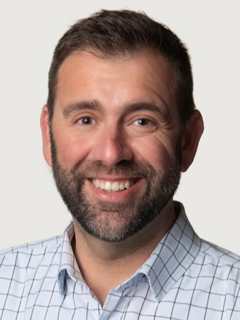 Clint Strand, director ejecutivo de « Fundación de Wenatchee Valley College »