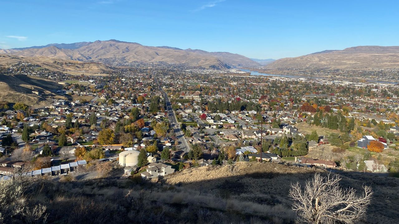 Vista de la ciudad de Wenatchee desde Castle Rock
