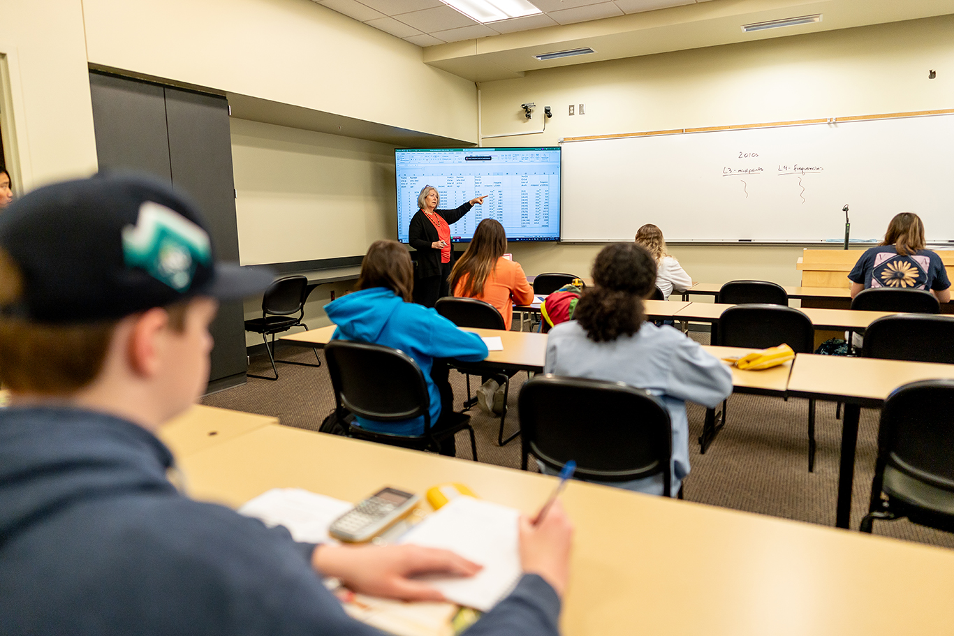 Foto de un alumno en clase