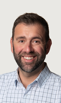 Retrato de Clint Strand, director ejecutivo de la Fundación