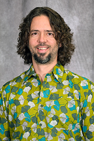 Retrato de Nate Suhr